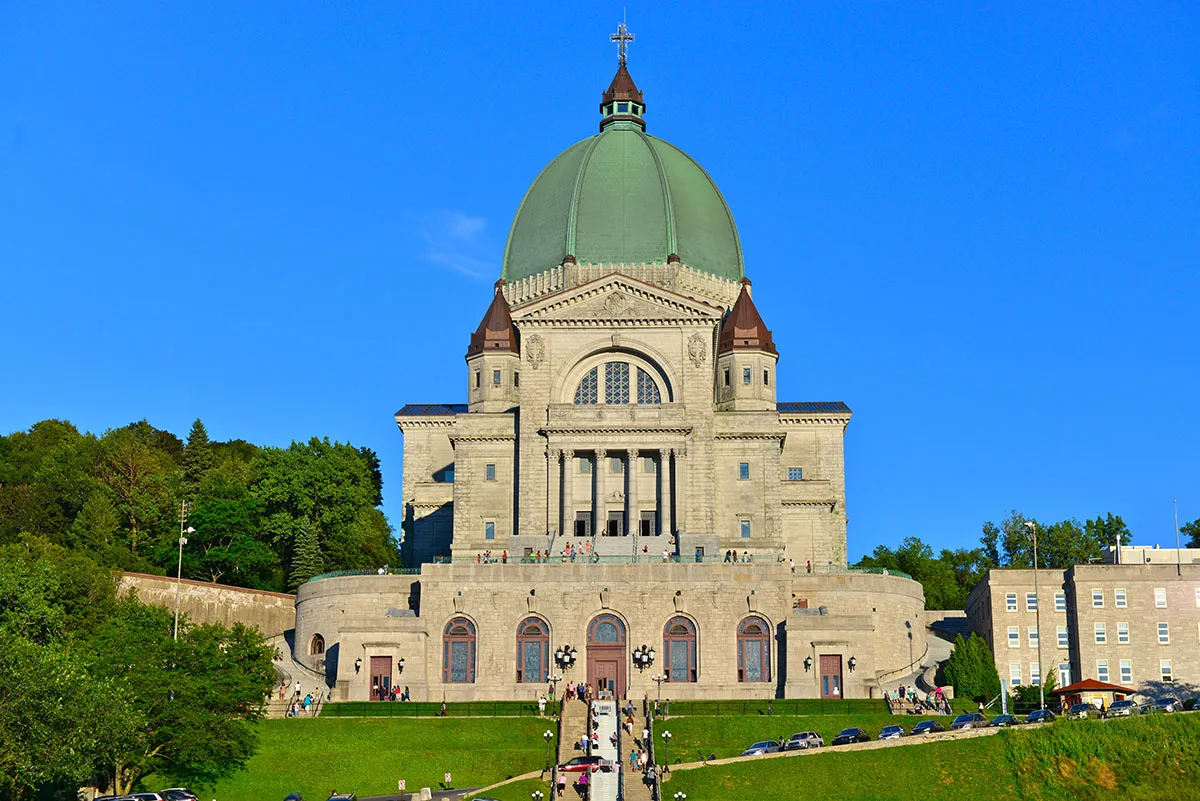 As 8 maiores armadilhas para turistas em Montreal (e o que fazer no lugar delas)